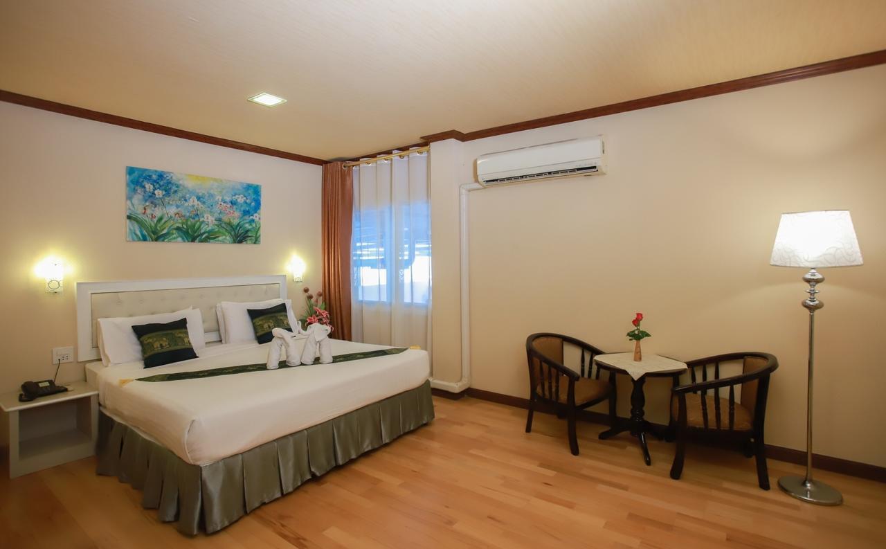 Korat Hotel - Sha Plus Nakhonratchasima Dış mekan fotoğraf