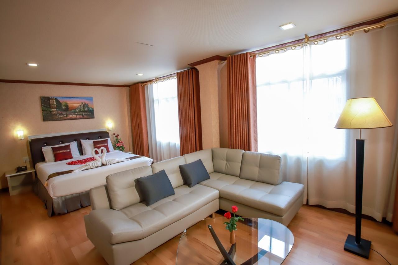 Korat Hotel - Sha Plus Nakhonratchasima Dış mekan fotoğraf