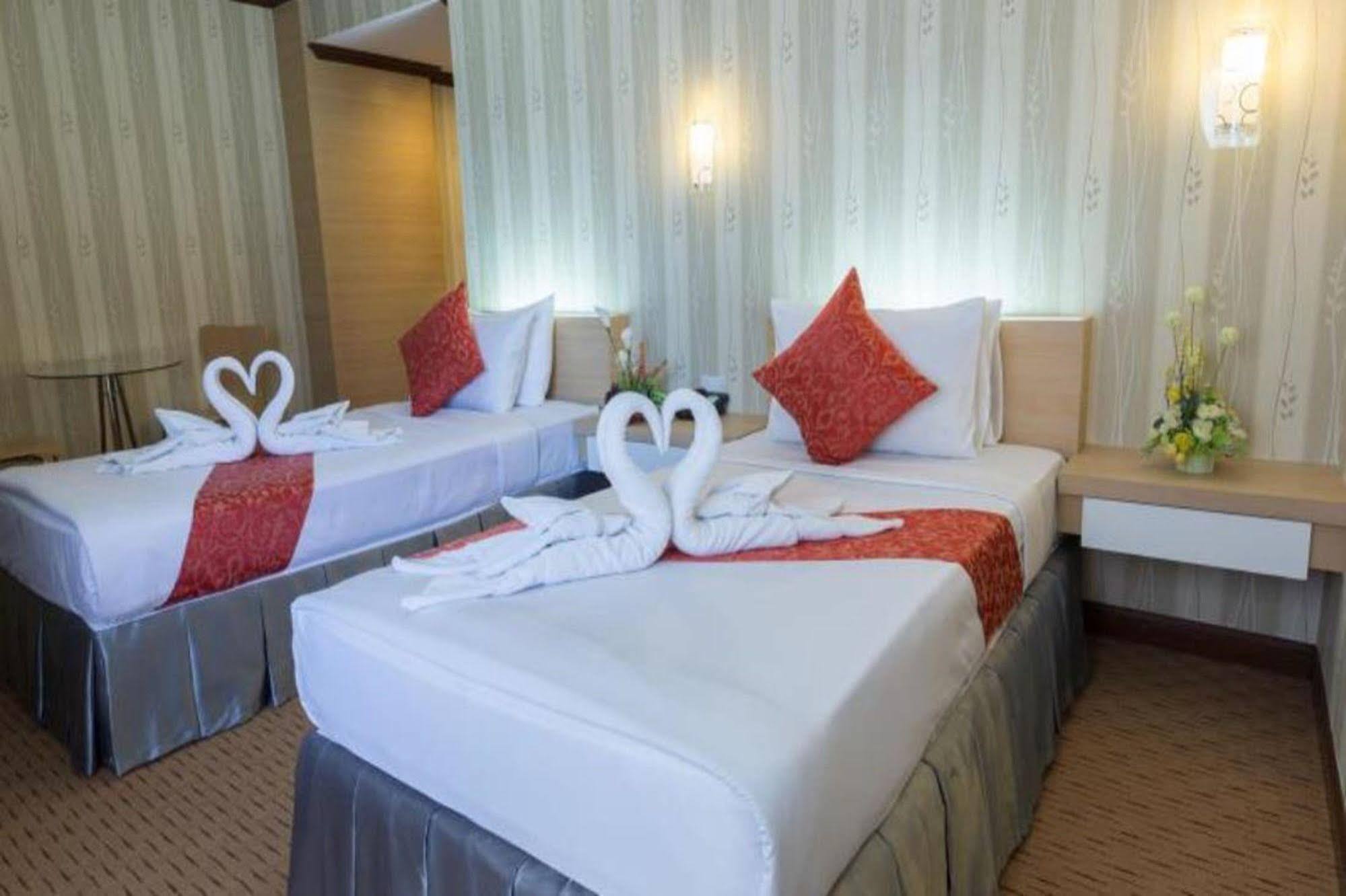 Korat Hotel - Sha Plus Nakhonratchasima Dış mekan fotoğraf