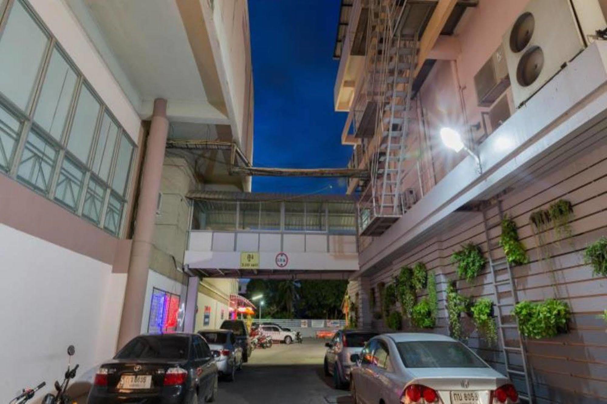 Korat Hotel - Sha Plus Nakhonratchasima Dış mekan fotoğraf